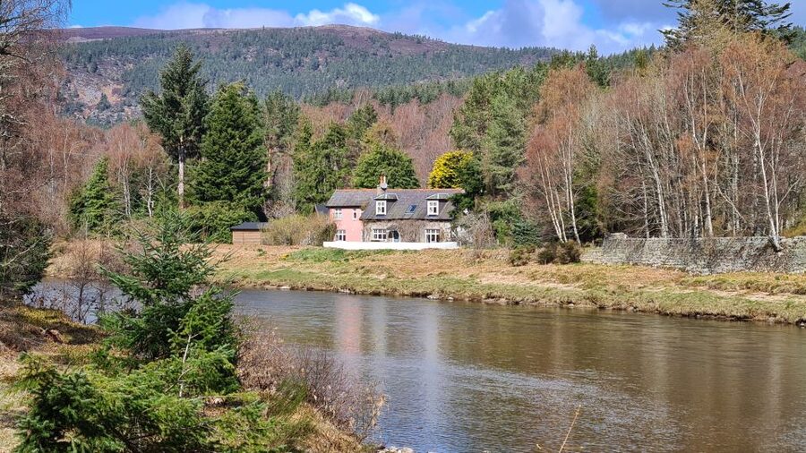 From Aberdeen: Balmoral Estate & Royal Deeside Tour - Ballater: lunch, railway history, and a royal connection