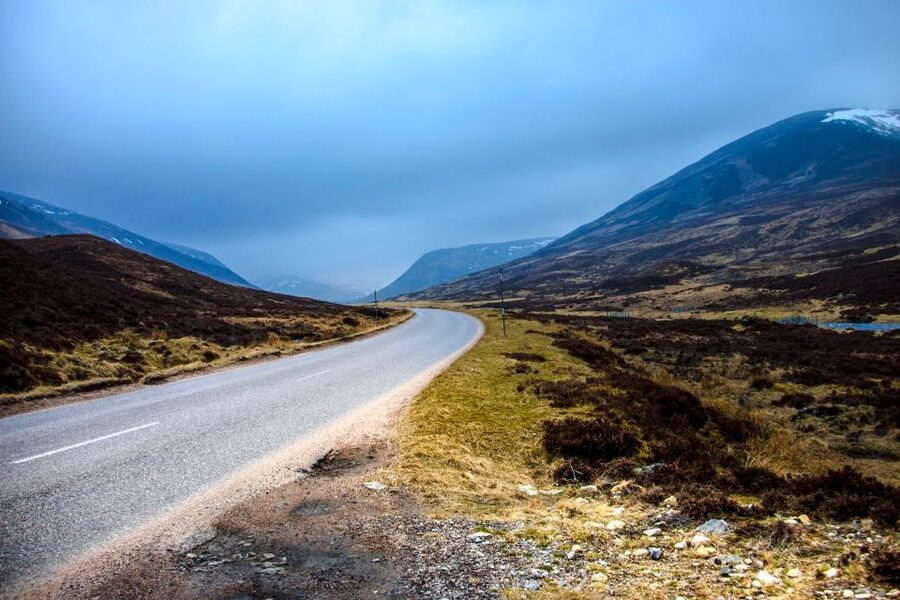 From Aberdeen: Dunnottar Castle and Cairngorms Day Trip - Braemar makes a practical lunch stop
