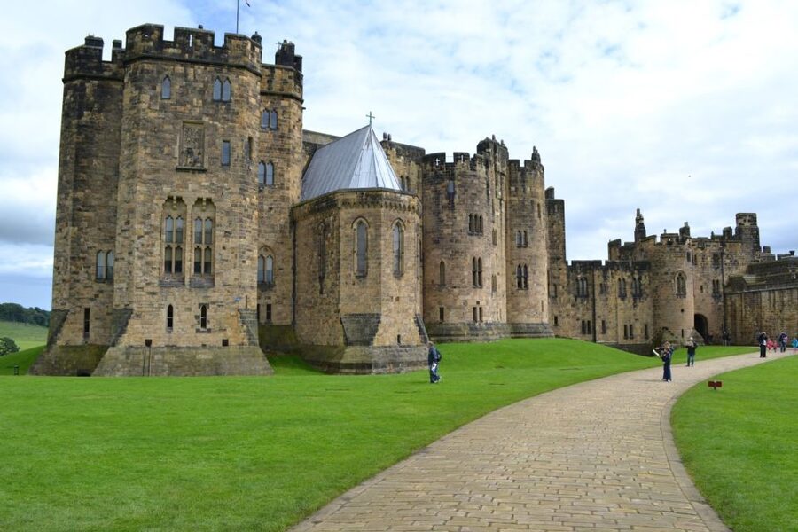 From Edinburg: Viking Coast & Alnwick Castle Day Tour - Holy Island and the beginning of the Viking Age
