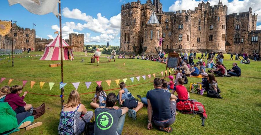 From Edinburgh: Day Trip to Bamburgh and Alnwick Castle - Why this day trip works from Edinburgh