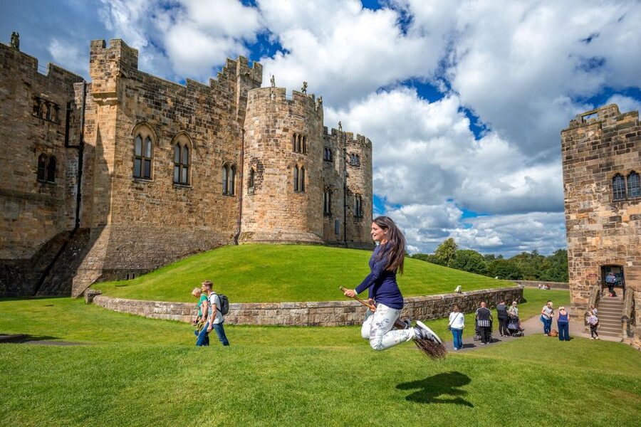 From Edinburgh: Day Trip to Bamburgh and Alnwick Castle - Should you book the Bamburgh and Alnwick day trip?