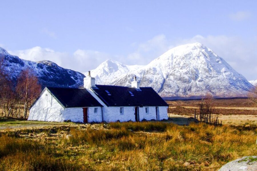 From Edinburgh: Isle of Skye 3-Day Tour with Accommodation - Guides, stories, and the small-group feel