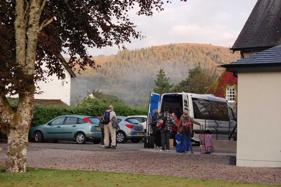From Edinburgh: Isle of Skye and Hogwarts Express 4-Day Trip - Two nights on Skye, with time for more than one viewpoint