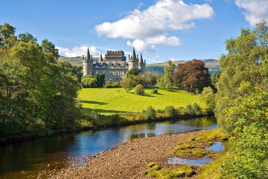 From Edinburgh: Loch Lomond and the West Highlands Day Tour - Tyndrum provides a useful pause