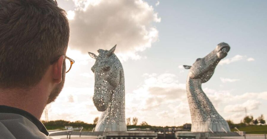 From Edinburgh: Loch Lomond, Kelpies & Stirling Castle Tour - Meeting in Edinburgh and heading west
