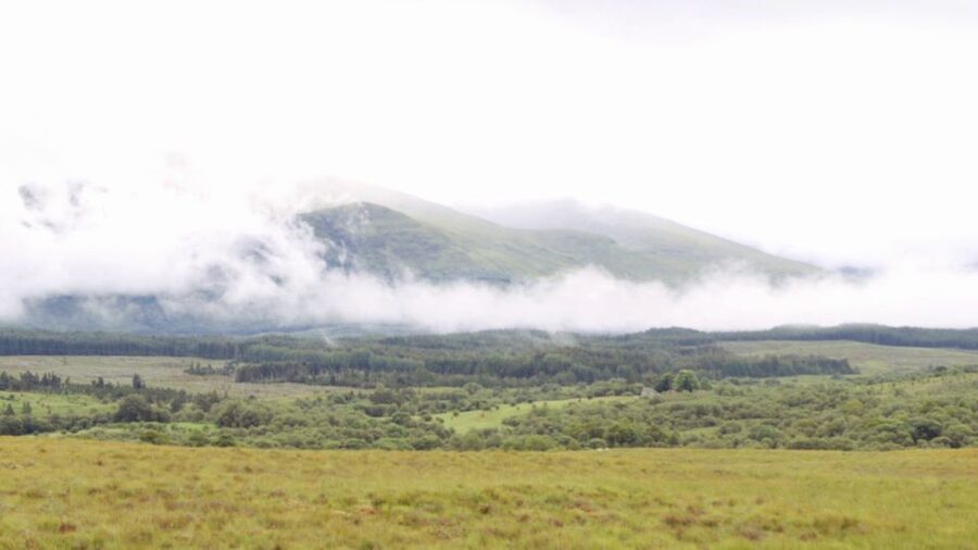From Edinburgh: Loch Ness and Highlands Tour in Spanish - Glen Coe in a 15-minute stop