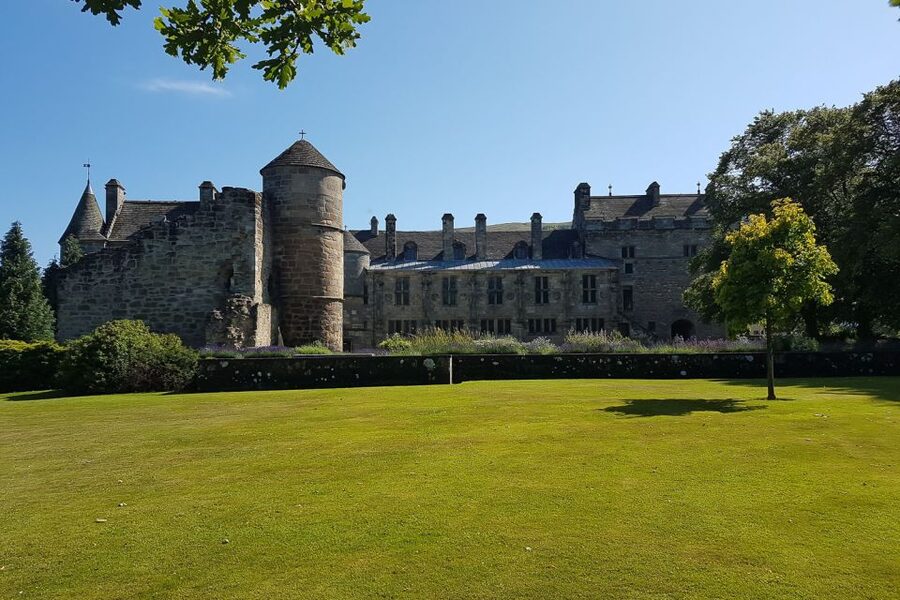 From Edinburgh: St Andrews and Fishing Villages of Fife Tour - Golf, beach, and the Old Course
