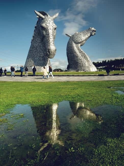 From Edinburgh: Stirling Castle, Kelpies and Loch Lomond - The Kelpies: Scotland’s giant metal horses