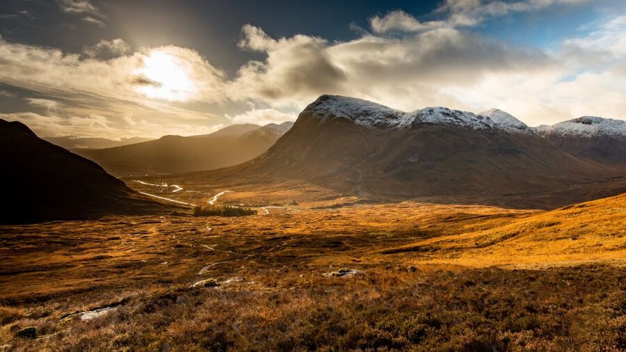 From Glasgow: Glenfinnan, Fort William, and Glencoe Day Trip - Fort William puts you beneath Ben Nevis