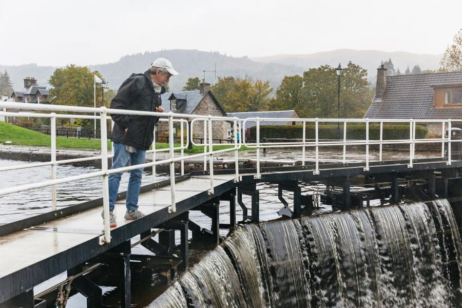 From Inverness: Loch Ness Guided Day Trip - Foyers and the walk to the waterfall
