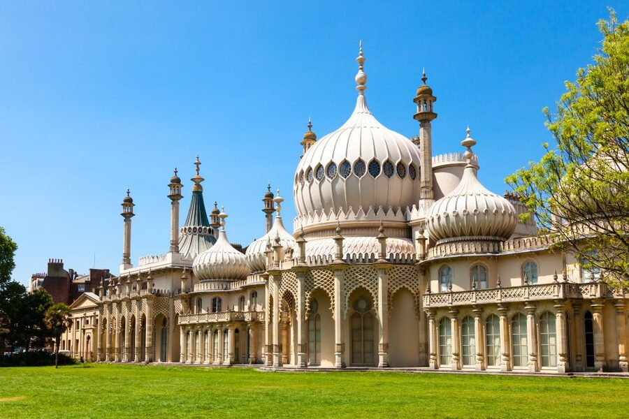 From London: Brighton & Seven Sisters Small-Group Tour - Leaving London for the south coast