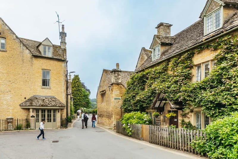 From London: Cotswolds, Blenheim Palace & Downtown Abbey - The guide can make or break a long coach day
