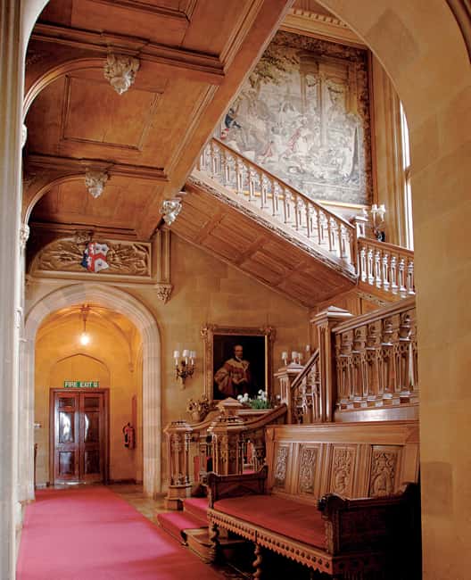 From London: Day Trip to Downton Abbey, Oxford and Bampton - Who should book this Highclere day trip?