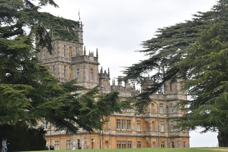 From London: Downton Abbey and Village Coach Tour - Lunch, the gift shop, and the practical three-hour window