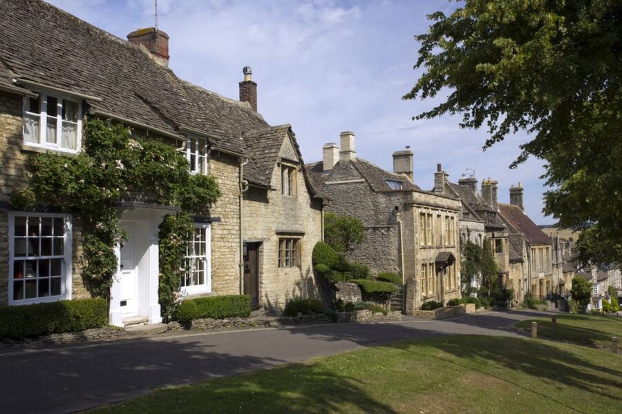 From London: Full-Day Cotswolds Small-Group Tour - What the minibus ride is really like