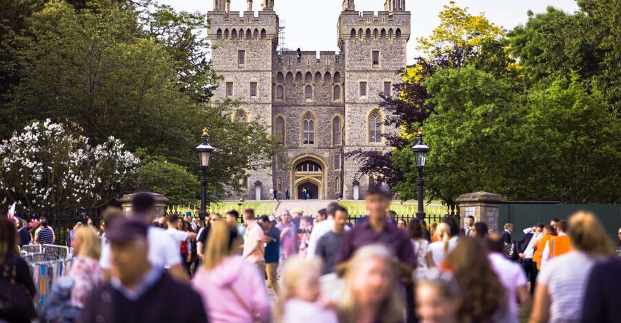 From London: Half-Day Trip to Windsor with Castle Tickets - The State Apartments and castle interiors