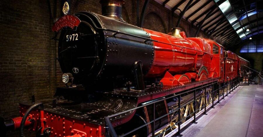 From London: Harry Potter Family Package with Transfers - Food, shopping, and the four-hour time limit