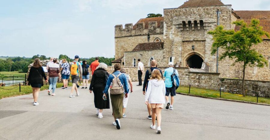 From London: Leeds Castle, Canterbury Cathedral & Dover - Key points at a glance