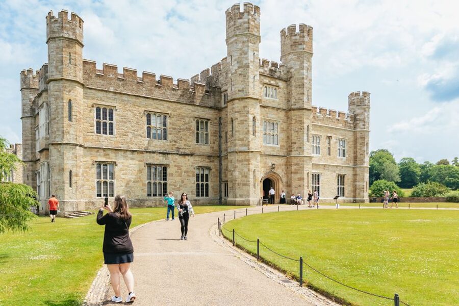 From London: Leeds Castle, Canterbury Cathedral & Dover - Why this Kent day trip works from London