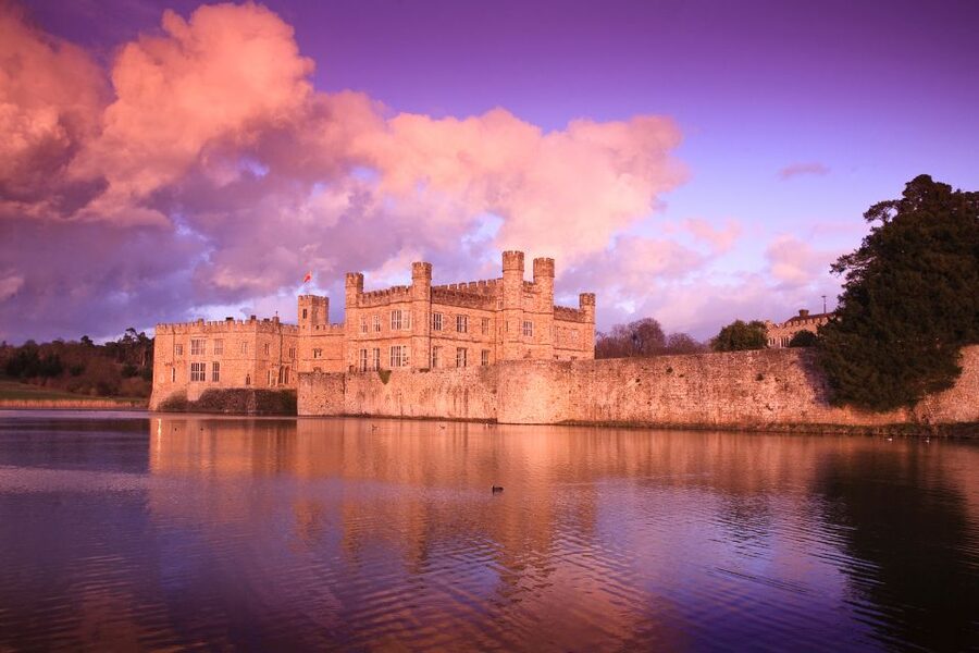 From London: Leeds Castle, Canterbury, Dover and Greenwich - Leeds Castle gives the day its best opening