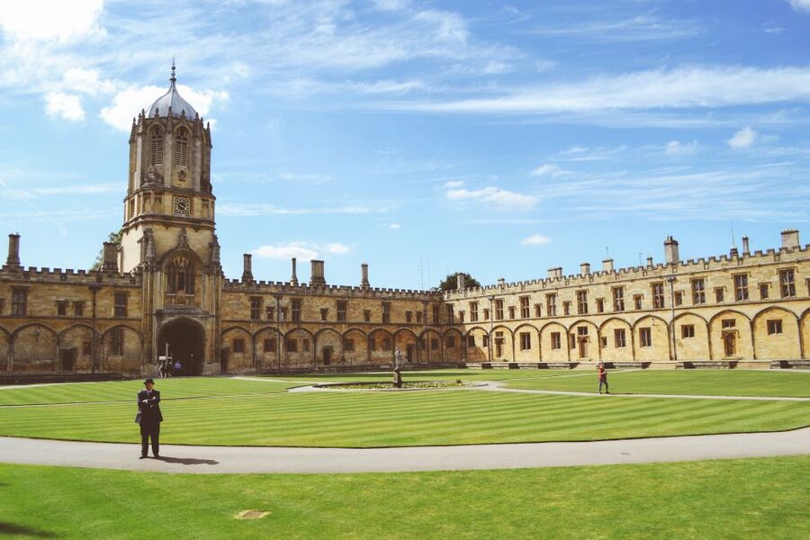 From London: Oxford and Cambridge Guided Day Tour - The main drawbacks to weigh