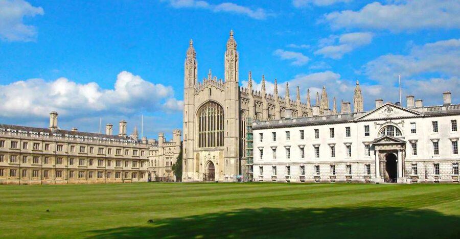 From London: Oxford and Cambridge Universities Tour - Cambridge: college courtyards and the Bridge of Sighs