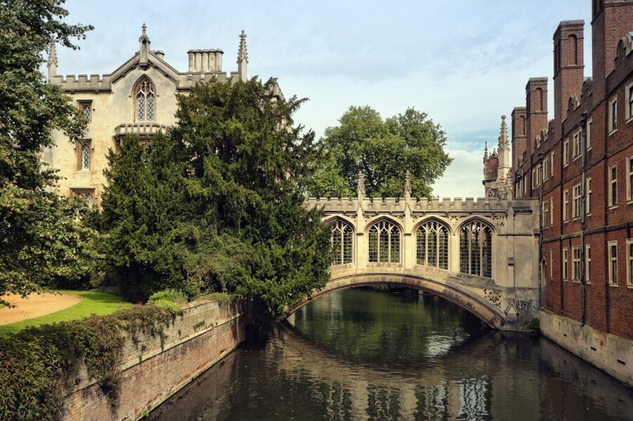 From London: Oxford and Cambridge Universities Tour - Christ Church and the Harry Potter connection