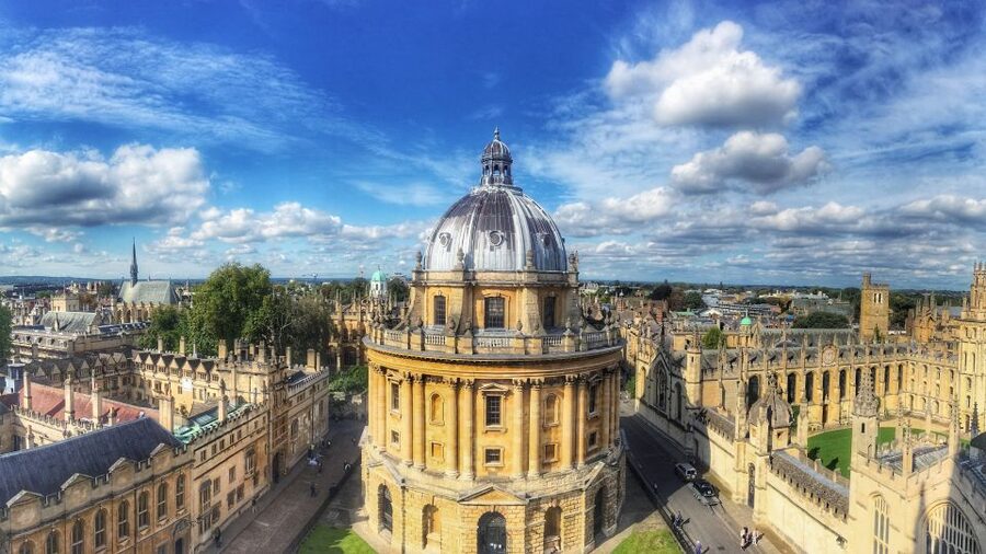 From London: Oxford and Cambridge Universities Tour - The coach ride from London