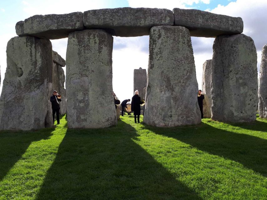 From London: Private Stonehenge Sunrise Viewing & Bath - Practical details that affect the day