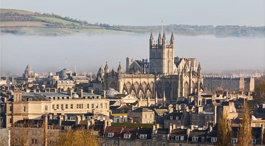 From London: Small Group Stonehenge, Bath & Cotswolds Tour - Castle Combe and the Cotswolds finish