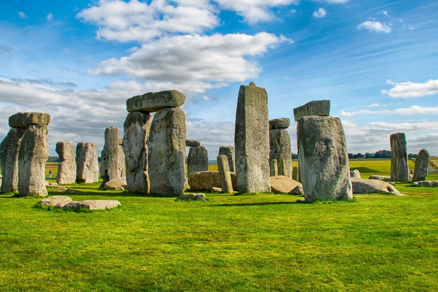 From London: Stonehenge Half-Day Tour - What the host does, and what the host does not do
