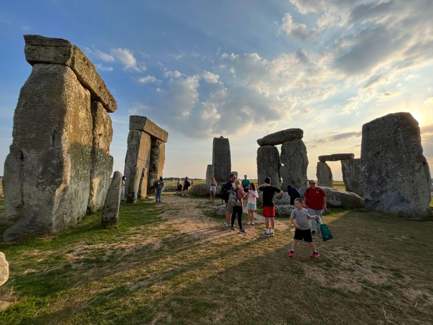 From London: Stonehenge Private Inner Circle Tour with Bath - Should you book it?