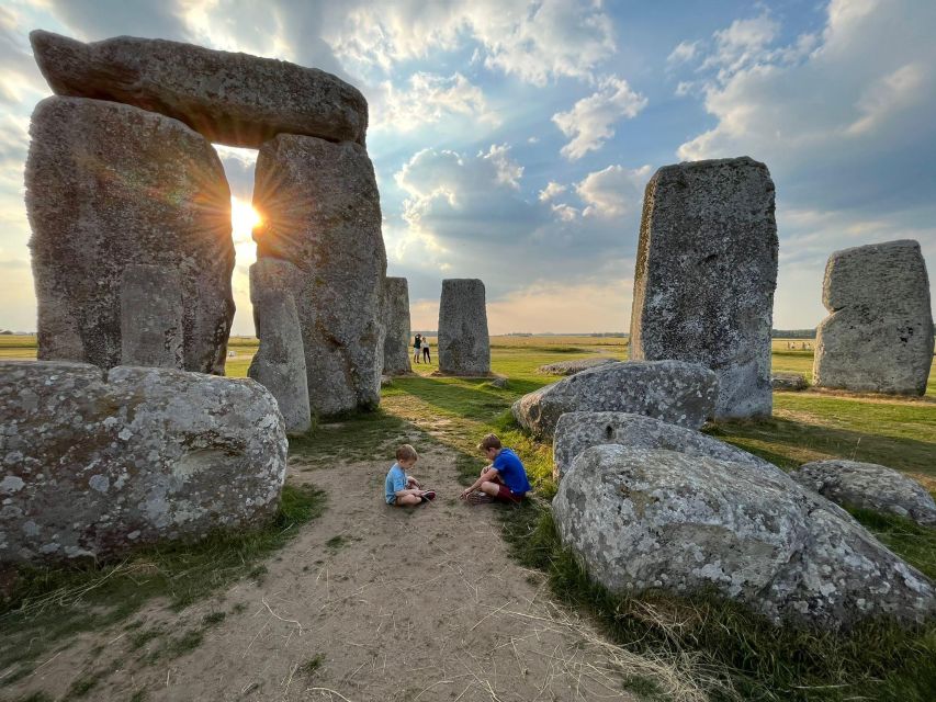 From London: Stonehenge Private Inner Circle Tour with Bath - Who should book this Stonehenge day tour?