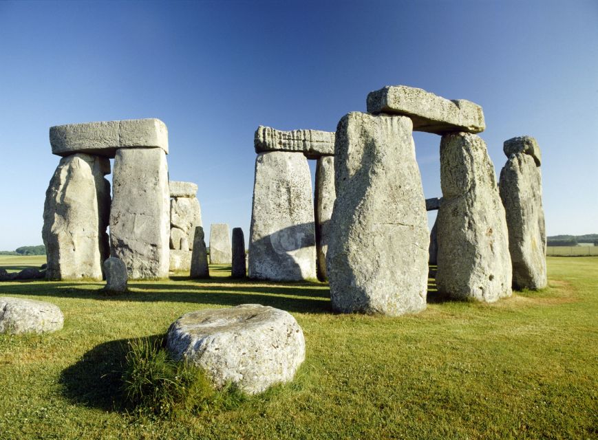 From London: Stonehenge, Windsor and Salisbury Guided Tour - Three very different chapters of English history
