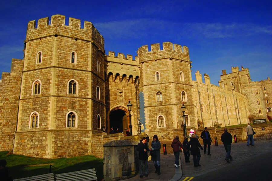 From London: Windsor Castle and Stonehenge Day Trip - Why these two sights work well together