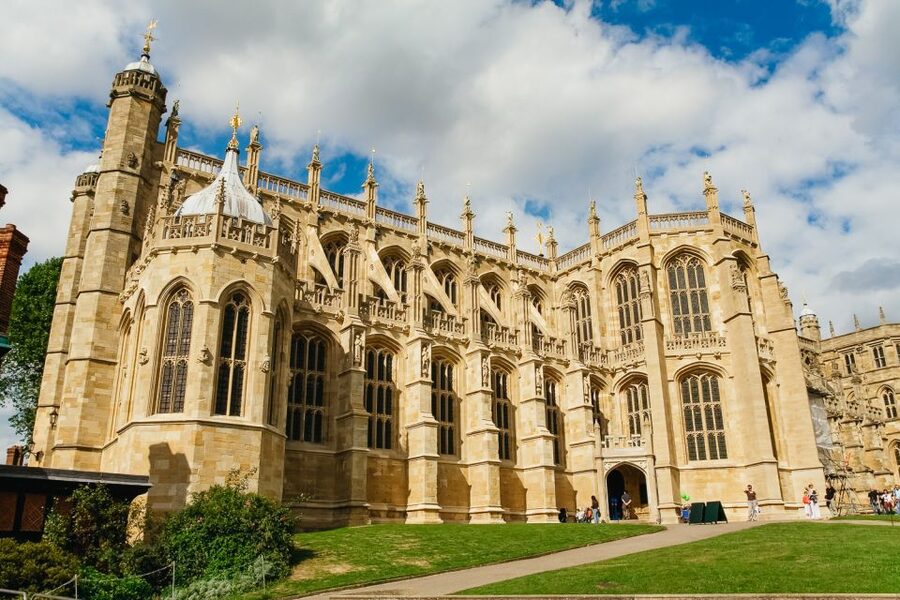 From London: Windsor, Oxford & Stonehenge Full-Day Trip - Oxford: cobbled lanes and the city of dreaming spires