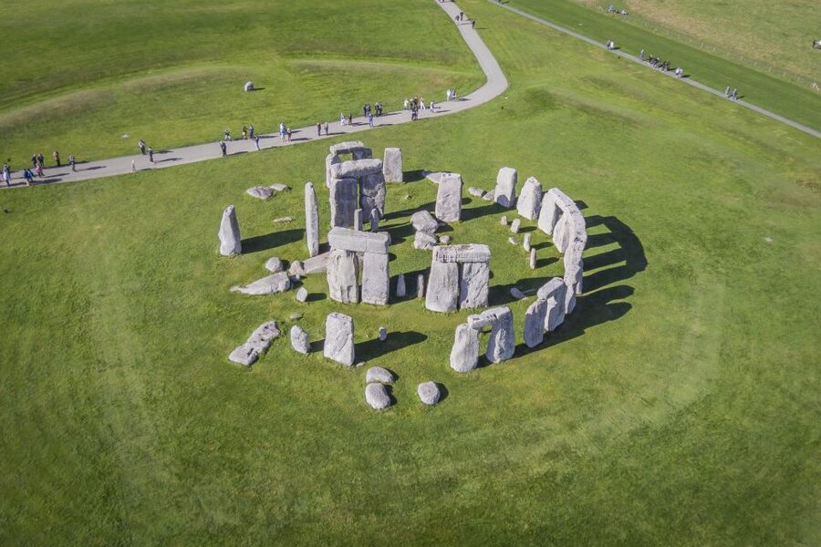From London: Windsor, Oxford & Stonehenge Full-Day Trip - The coach ride is part of the experience