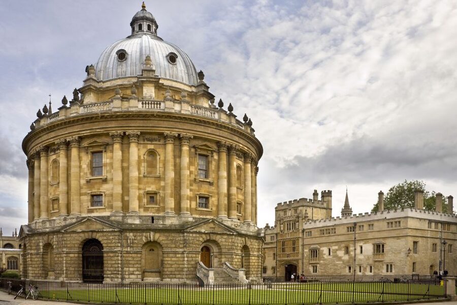 From London: Windsor, Oxford & Stonehenge Full-Day Trip - Windsor Castle: royal rooms, towers, and St. George’s Chapel
