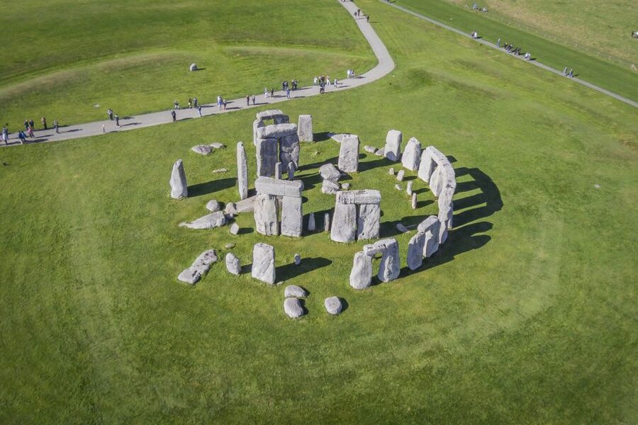 From London: Windsor, Stonehenge, & Salisbury Cathedral Trip - Why the guide and coach matter