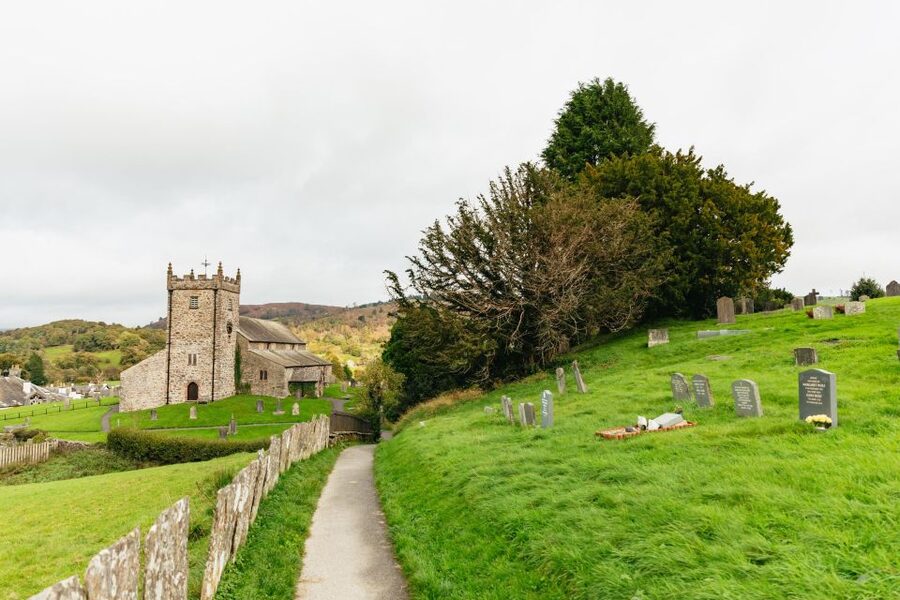 From Manchester: Lake District Bus Tour & Windermere Cruise - Grasmere, gingerbread, and Wordsworth