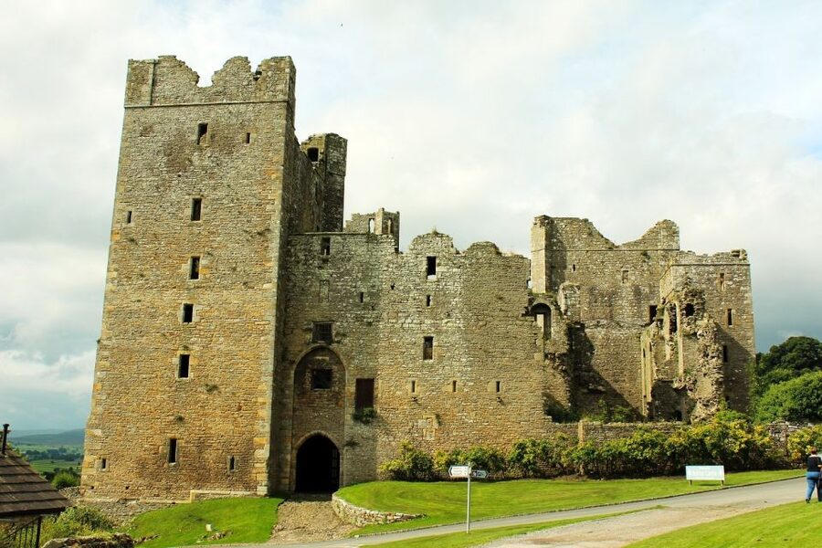 From York: Full-Day Yorkshire Dales Tour - Key points at a glance