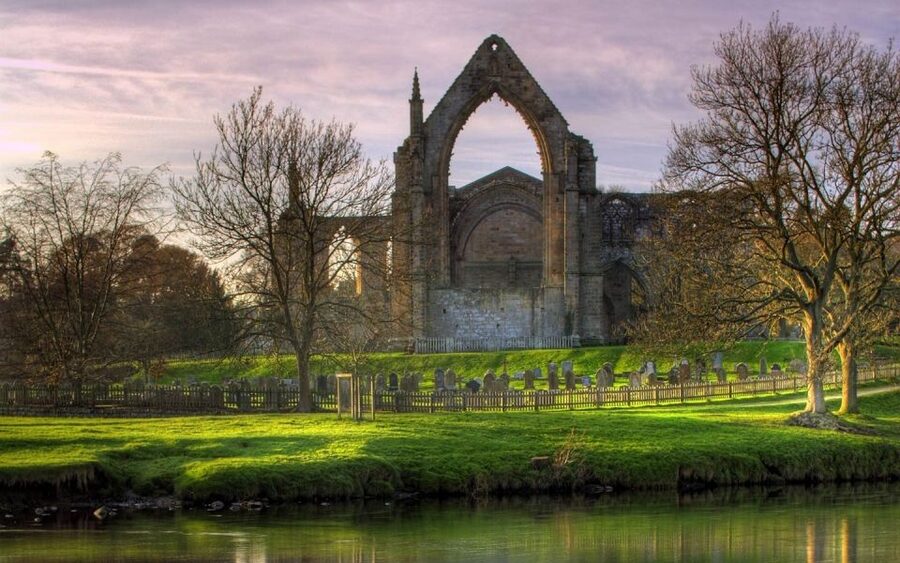From York: Herriot and Yorkshire Dales Day Trip - What the guides add to the day