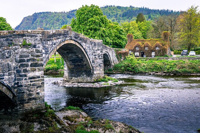 Full-day Best of Snowdonia Day Tour - Betws-y-Coed and the sound of rapids