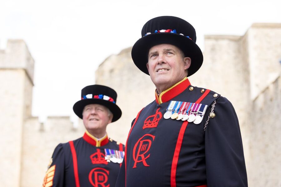 Full-Day London Experience: Tower, St. Pauls, Cruise & Guard - A full London day, with the Tower as the main event