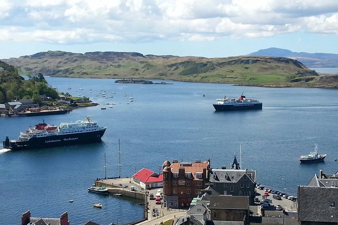 Full-Day Oban Castles and Glencoe Guided Tour from Glasgow - Oban combines harbor views with a proper lunch break