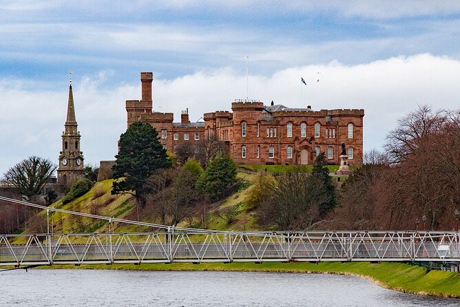 Full-Day Private Tour to Urquhart Castle Loch Ness and Inverness - Culloden Battlefield puts the Jacobite story in context