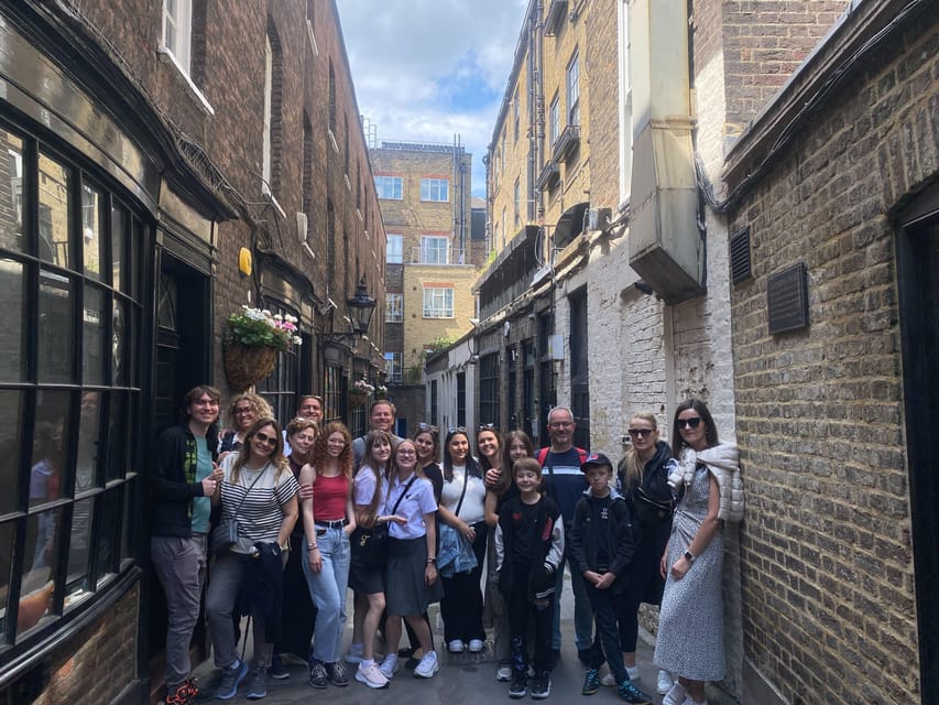 German London : The Ultimate Walking tour - Private clubs and London’s social divide
