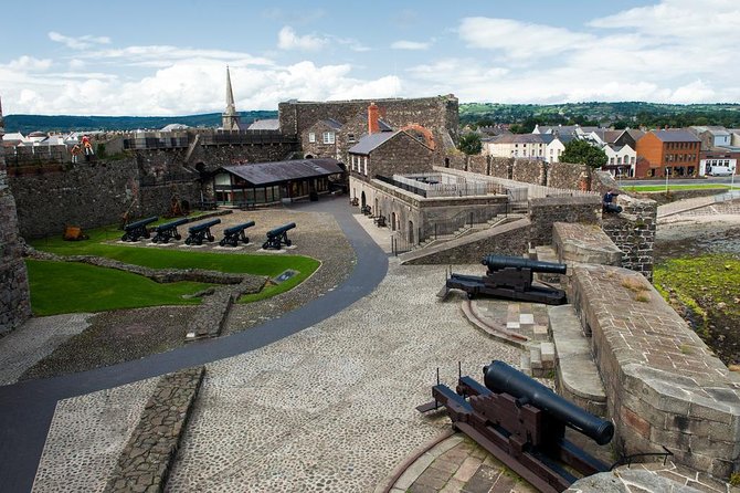 Giant’s Causeway and Titanic Experience from Belfast Port - Dunluce Castle and the Antrim coast
