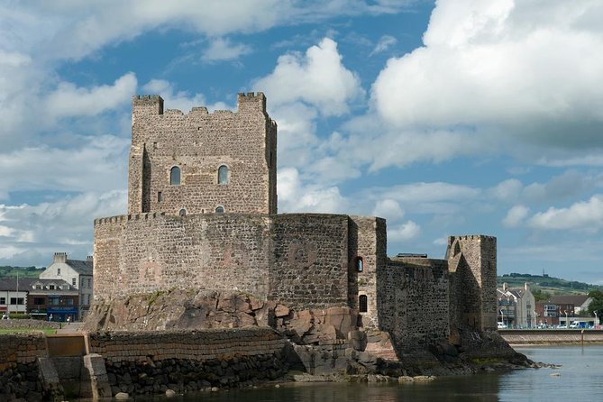Giant’s Causeway and Titanic Experience from Belfast Port - What the coach day feels like