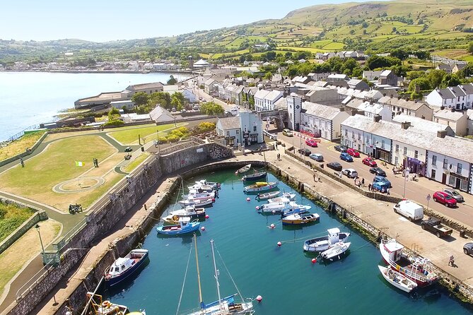 Giants Causeway & Castles Tour from Belfast: Guided tour - Portaneevy gives you the Carrick-a-Rede view